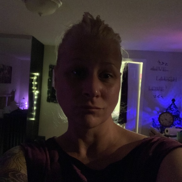 Meet your Posher, RulerOfTheAbbey - Picture 1 of 1